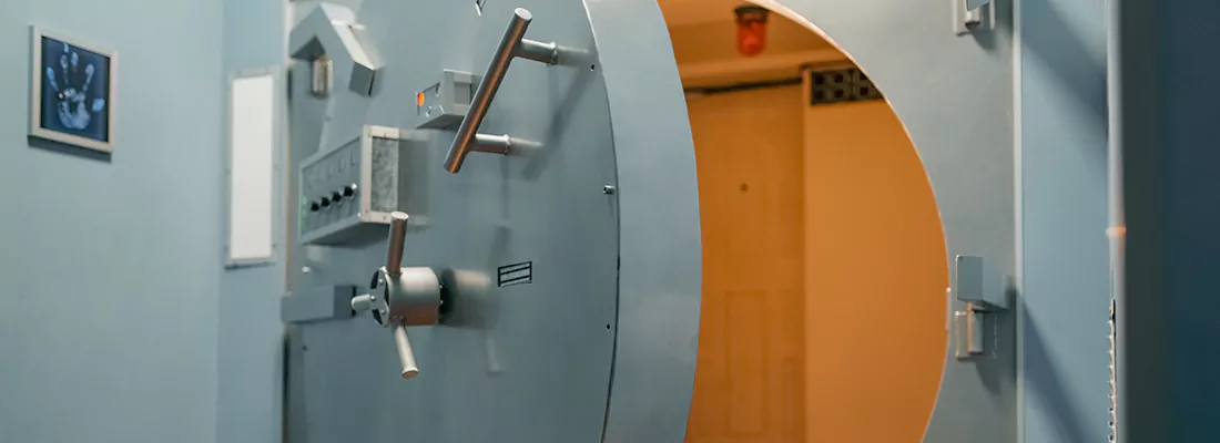 Vault and Safe locksmith services in Palmetto Bay, FL